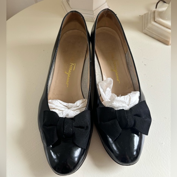 Vintage Ferragamo Black patent leather with short stacked heel size 8.5 classic - Picture 1 of 6